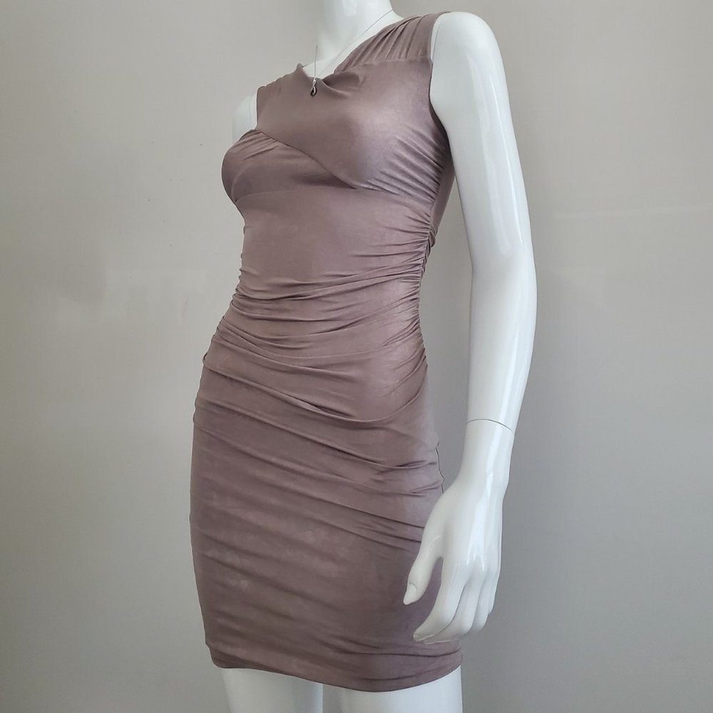 guess : taupe ruched sleeveless mini dress